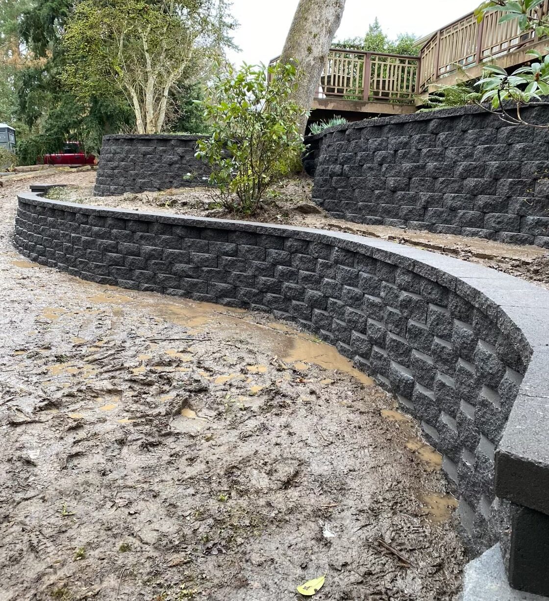 Natural Stone Retaining Walls in the Portland, OR area