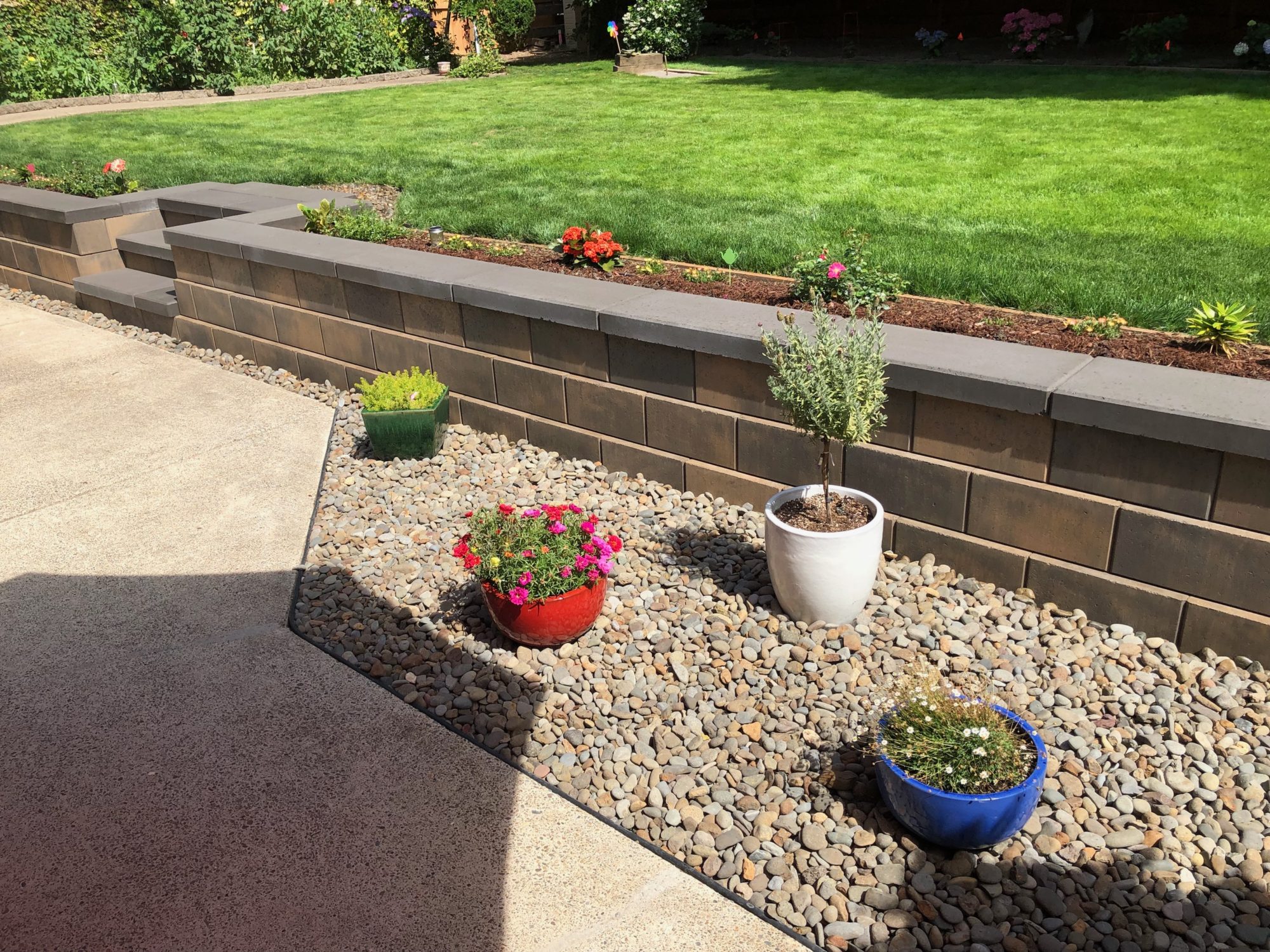 Tiered retaining wall system in the Portland area